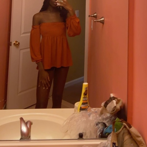 Off the shoulder top - Picture 1 of 1